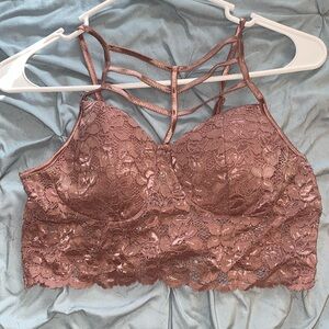 Women’s lace crop top